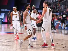 关于洛杉矶快船NBA战胜达拉斯独行侠莱昂纳德中投命中的信息